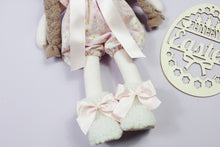 Load image into Gallery viewer, Lottie